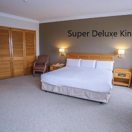 Kingwood Hotel Kuching Esterno foto