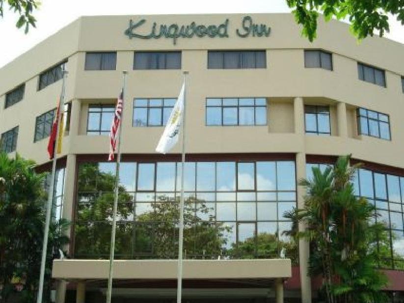 Kingwood Hotel Kuching Esterno foto